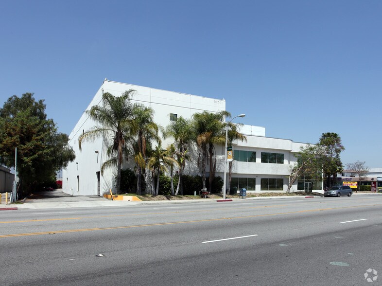 10501 Valley Blvd, El Monte, CA à louer - Photo du bâtiment - Image 2 de 4