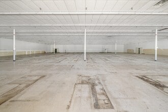 3073-3187 Highway 431, Roanoke, AL for lease Interior Photo- Image 2 of 11