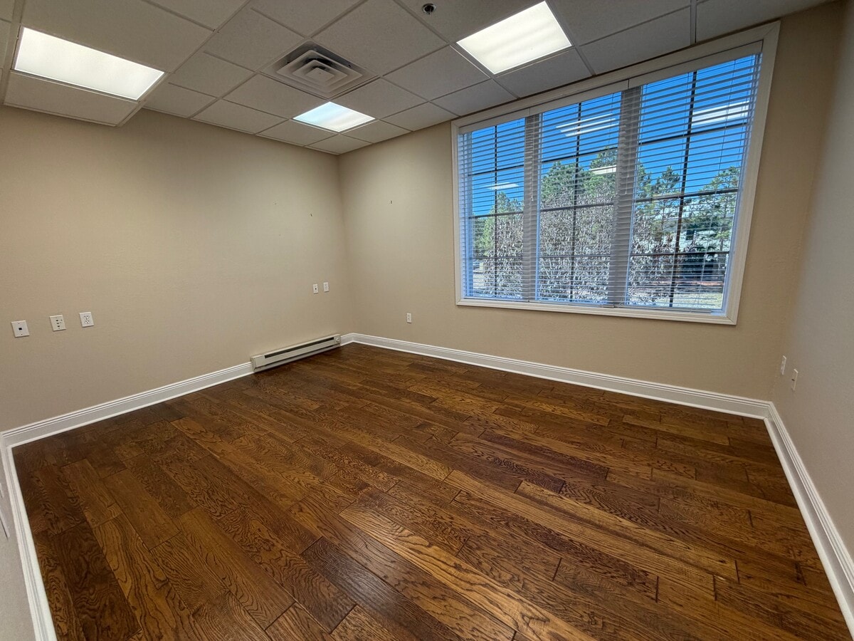 42 Business Centre Dr, Miramar Beach, FL 32550 - Unité 203 - - Photo intérieure - Image 1 of 2