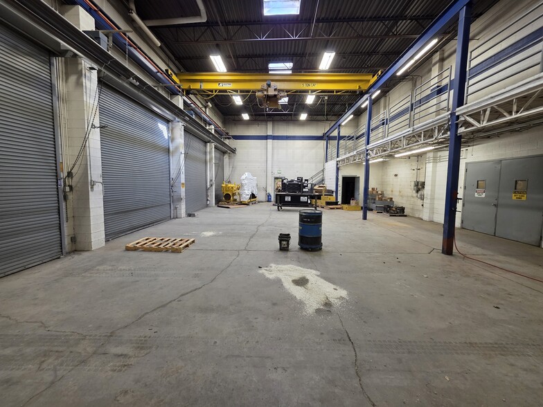 2055-2057 Pioneer Rd, Salt Lake City, UT for lease - Building Photo - Image 2 of 8