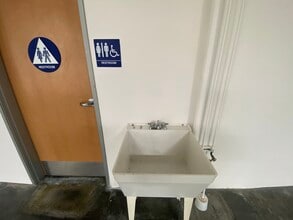 350 E Commercial Rd, San Bernardino, CA for lease Building Photo- Image 2 of 3