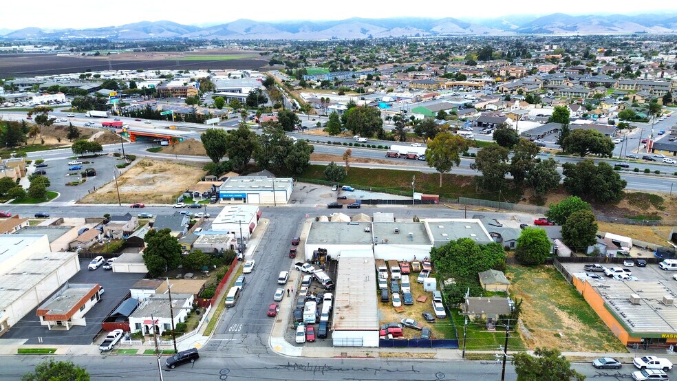 257 Griffin St, Salinas, CA à vendre - Photo du bâtiment - Image 3 de 3