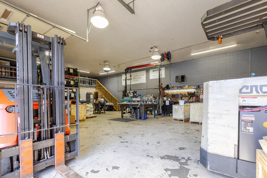 138 Massey St, Fort Mill, SC for lease - Building Photo - Image 2 of 10