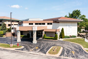 800-1000 Royce, Oakbrook Terrace, IL - Owner Financed Property