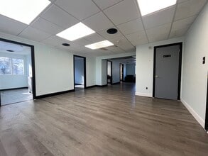 80 Prospect St, Peabody, MA à louer Photo intérieure- Image 2 de 7