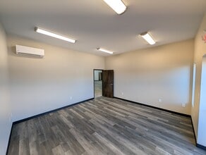 300 Maltbie Industrial Dr, Lawrenceville, GA for lease Interior Photo- Image 1 of 5