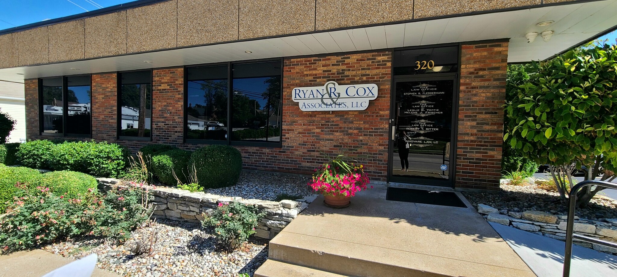 320 N 5th St, Saint Charles, MO for lease Primary Photo- Image 1 of 13