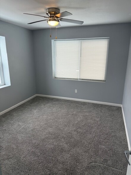 1056 5th Ave SE, Cedar Rapids, IA for sale - Building Photo - Image 3 of 4