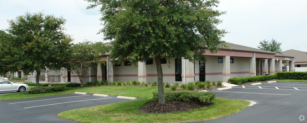 13940 SE Us Highway 441 Hwy, Lady Lake, FL for lease - Primary Photo - Image 1 of 2