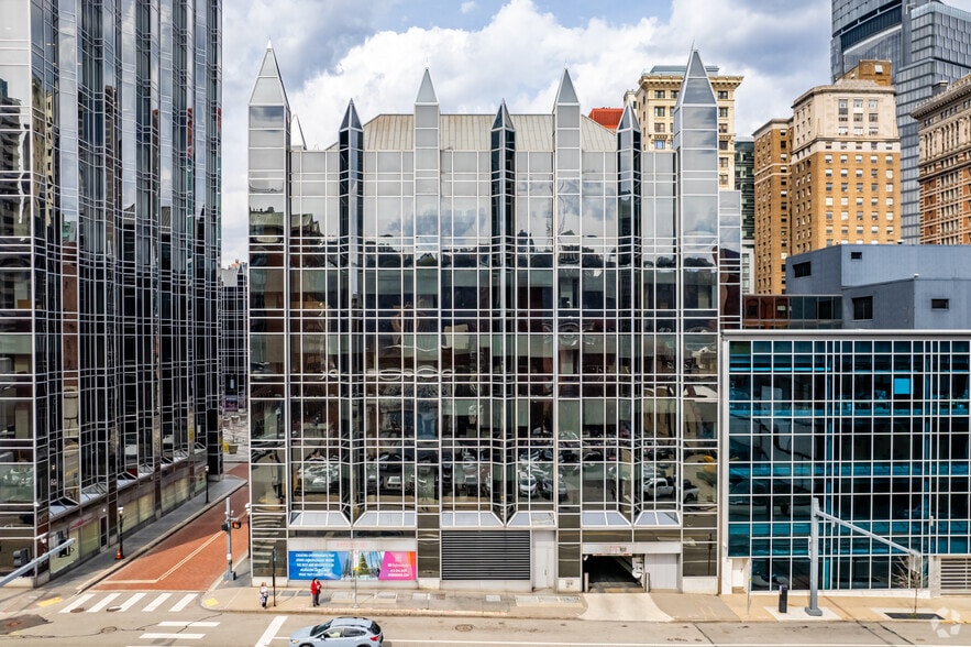 5 Ppg Pl, Pittsburgh, PA for lease - Building Photo - Image 2 of 6