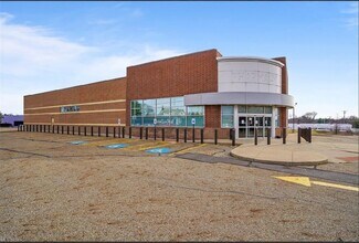 Plus de détails pour 7800 Cleveland Ave NW, North Canton, OH - Commerce de détail à vendre