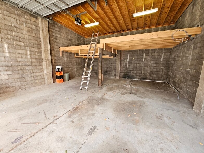 3503 Mulberry Way, Pittsburgh, PA à vendre - Photo du bâtiment - Image 2 de 11