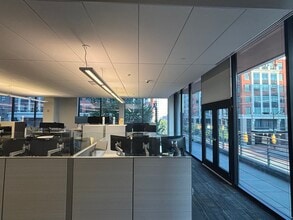 250 S High St, Columbus, OH à louer Photo intérieure- Image 2 de 7