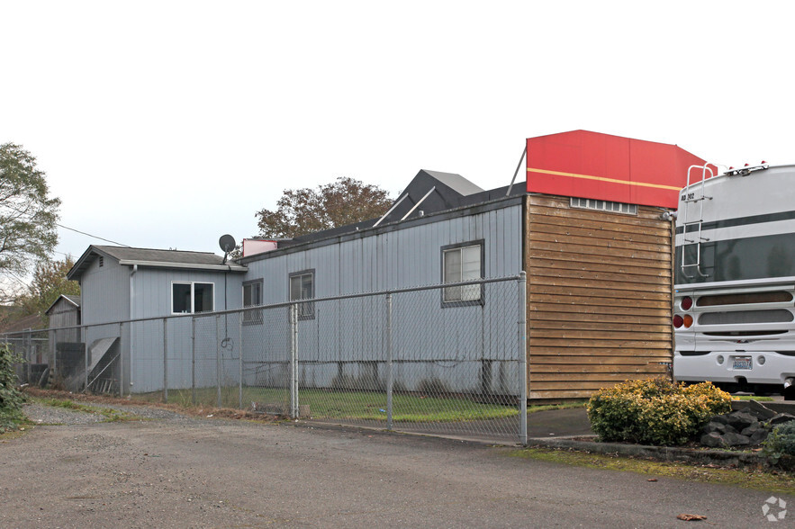 1221 Mellen St, Centralia, WA à louer - Photo du bâtiment - Image 2 de 2