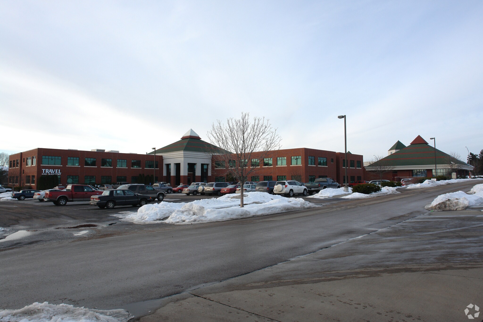 4433 S 70th St, Lincoln, NE à louer Photo principale- Image 1 de 7