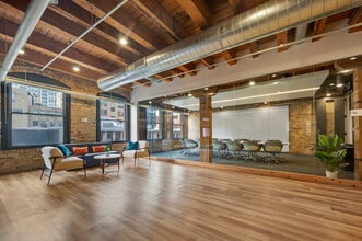 212 W Superior St, Chicago, IL for lease Interior Photo- Image 2 of 9