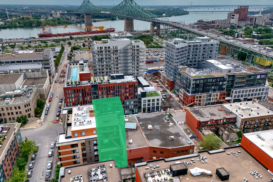 2179 Rue Sainte-Catherine E, Montréal, QC à vendre - Photo principale - Image 1 de 6