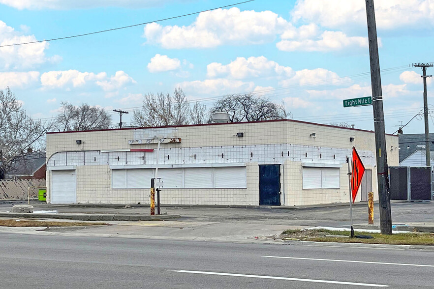 16800 E 8 Mile Rd, Detroit, MI à vendre - Photo du bâtiment - Image 1 de 1