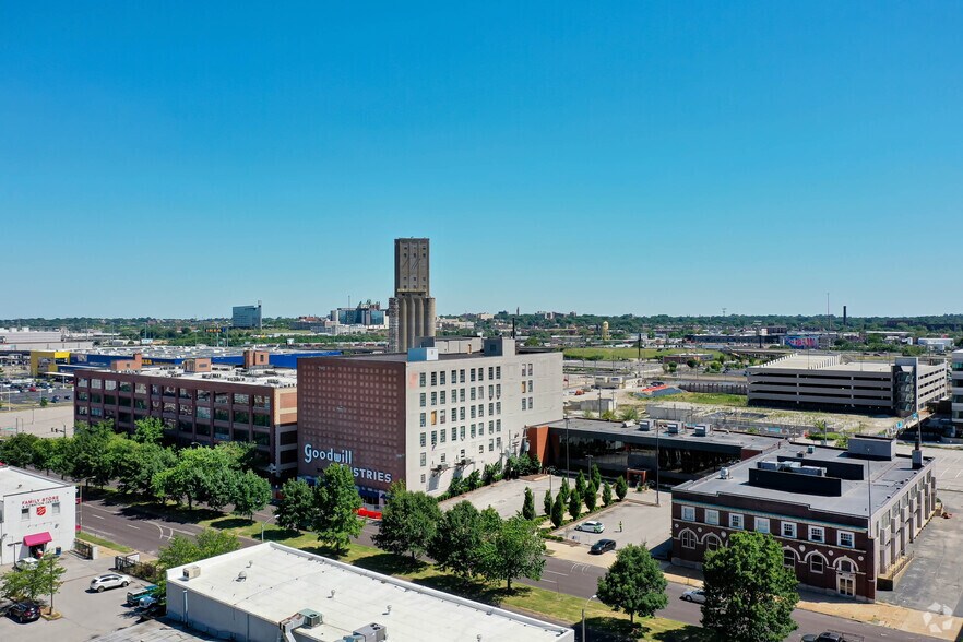 4100-4128 Forest Park Ave, Saint Louis, MO à vendre - Photo du bâtiment - Image 3 de 3