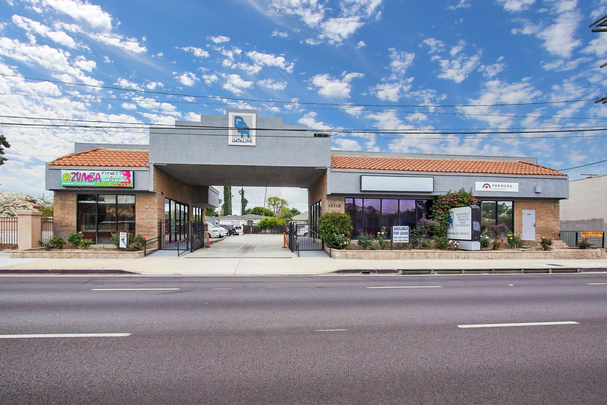 10316 Topanga Canyon Blvd, Chatsworth, CA for lease Building Photo- Image 1 of 3