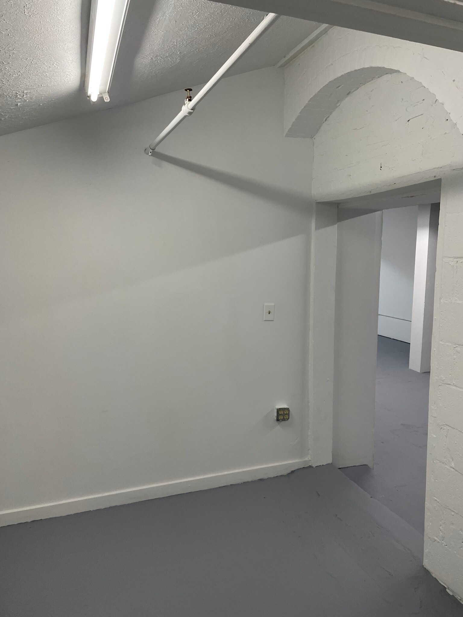 470 N Clayton St, Lawrenceville, GA for lease Interior Photo- Image 1 of 5