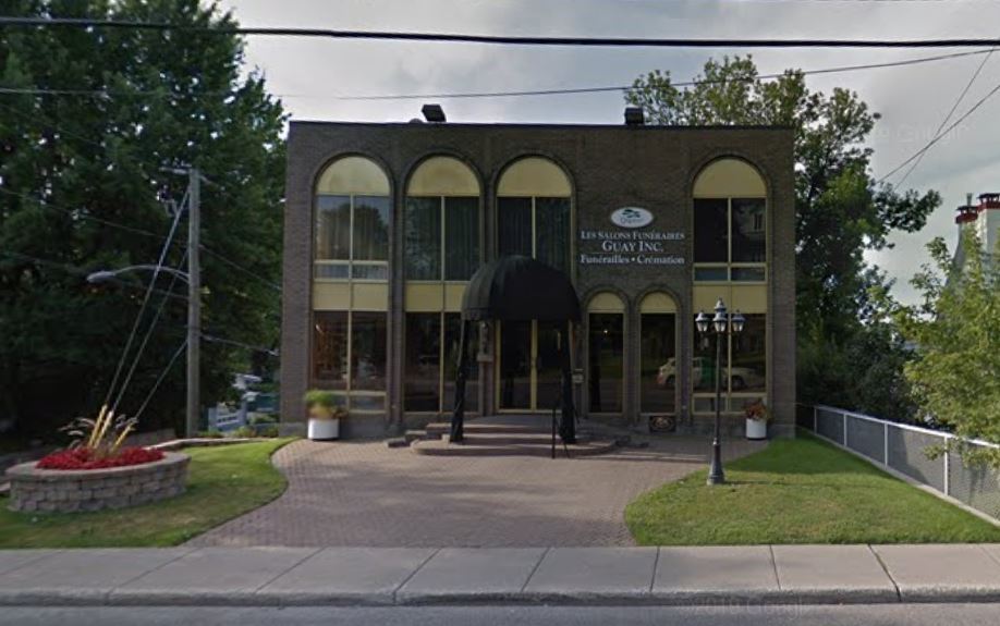 756 Rue Saint-Louis, Terrebonne, QC for sale Primary Photo- Image 1 of 1