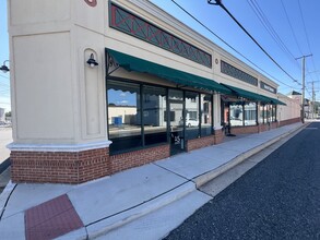 37 W Bel Air Ave, Aberdeen, MD for lease Interior Photo- Image 2 of 10