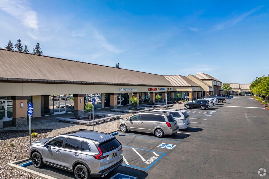 5635-6015 Pacific St, Rocklin, CA à louer - Photo du bâtiment - Image 3 de 18
