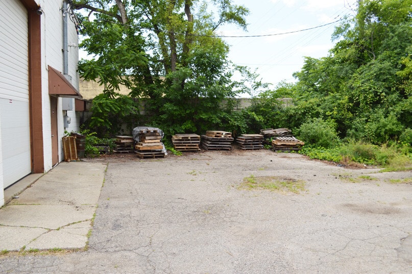 25211 Mound Rd, Warren, MI à vendre - Photo du bâtiment - Image 2 de 5
