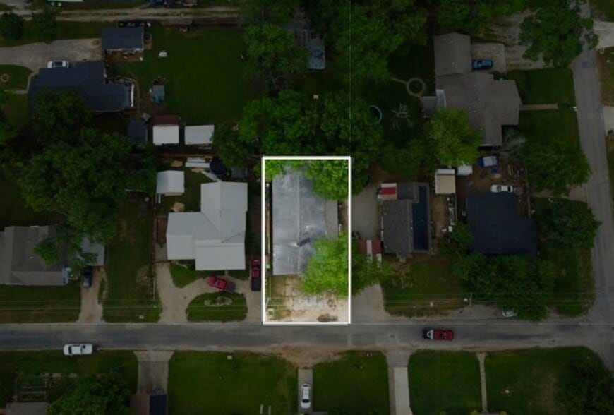 417 S Prairie St, Pilot Point, TX for sale - Building Photo - Image 2 of 8