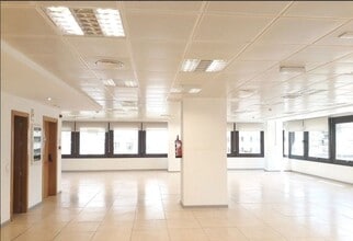Calle de Orense, 70, Madrid, Madrid for lease Interior Photo- Image 2 of 5