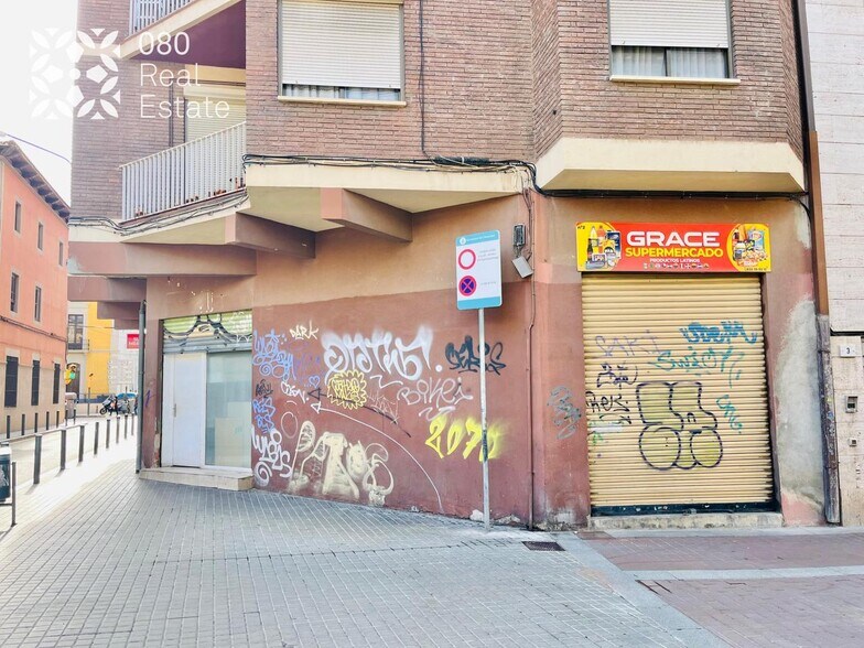 Commerce de détail dans L'Hospitalet de Llobregat, Barcelona à louer - Photo du bâtiment - Image 2 de 2