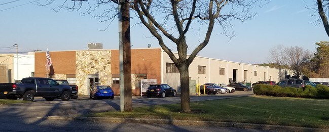 More details for 1605 Sycamore Ave, Bohemia, NY - Industrial for Lease
