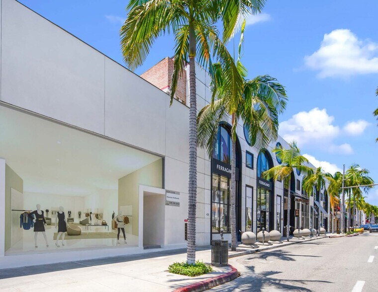 413-445 N Rodeo Dr, Beverly Hills, CA à louer - Photo du bâtiment - Image 2 de 14