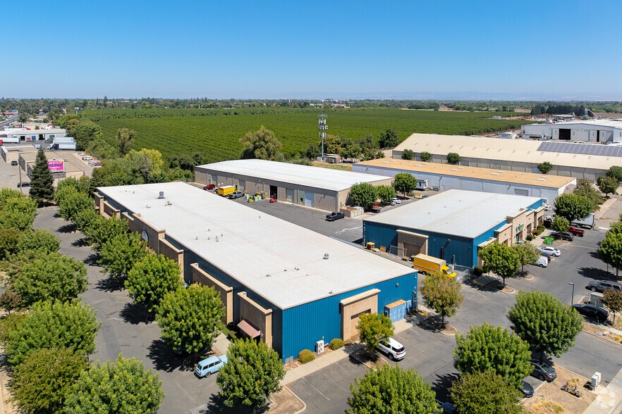1100 Garden Hwy, Yuba City, CA for lease - Aerial - Image 2 of 4