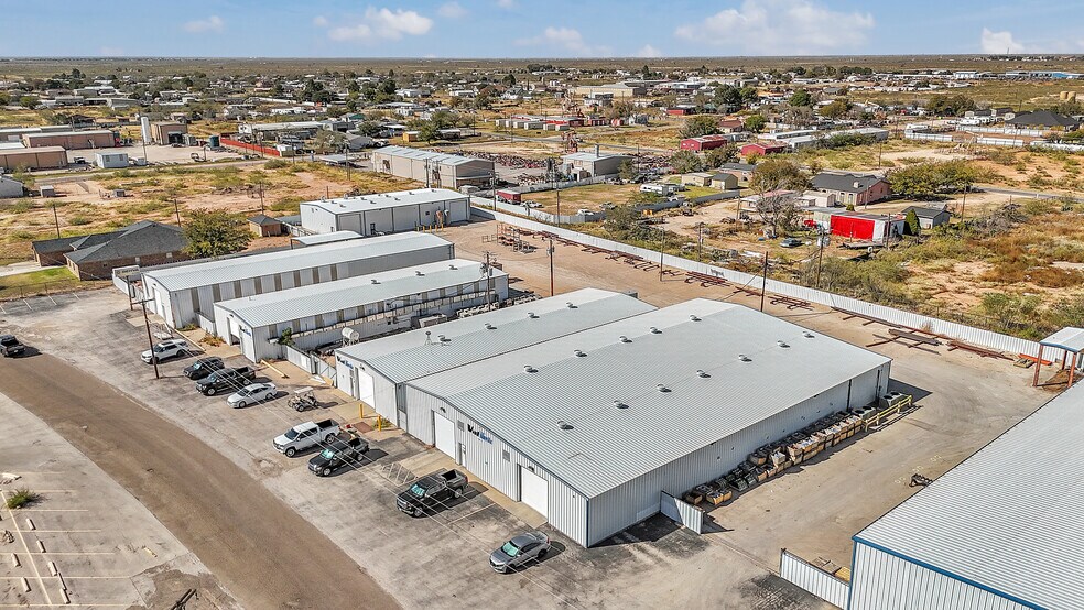 2110 W 44th St, Odessa, TX à vendre - Photo du bâtiment - Image 2 de 38