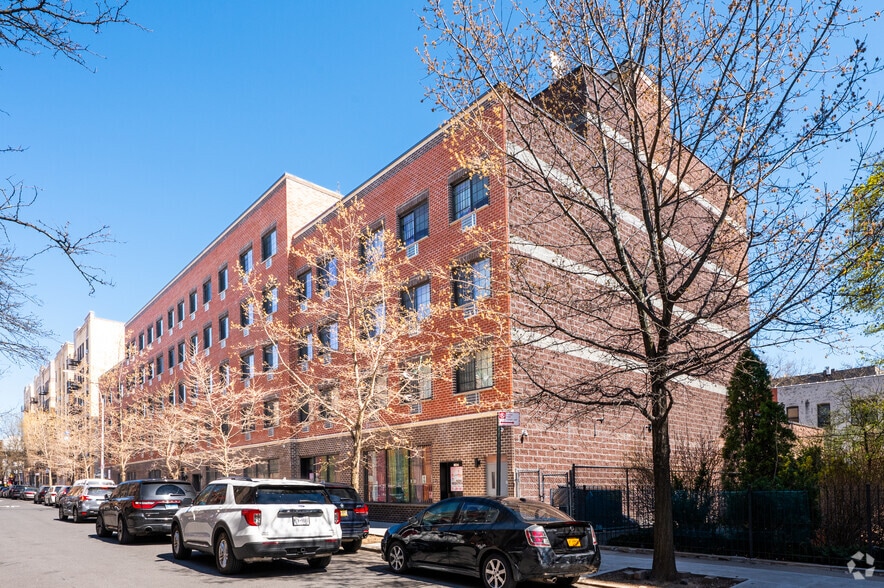 1144 Evergreen Ave, Bronx, NY for lease - Building Photo - Image 3 of 8