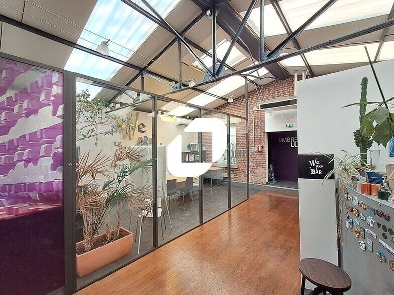 Bureau dans La Garenne-Colombes à louer - Photo du bâtiment - Image 2 de 9