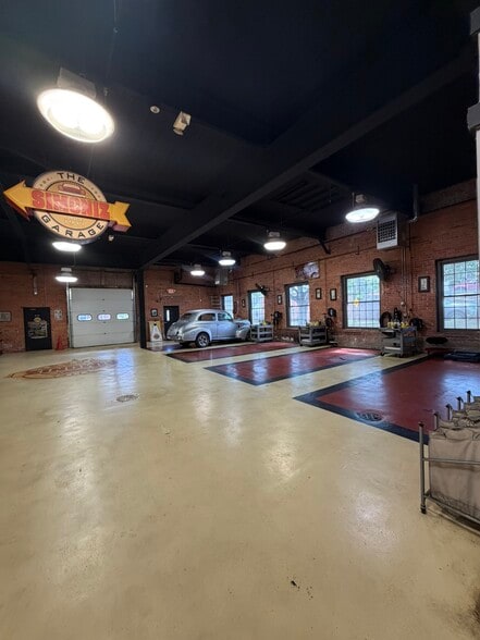 281-283 Park Rd, West Hartford, CT for lease - Building Photo - Image 3 of 17