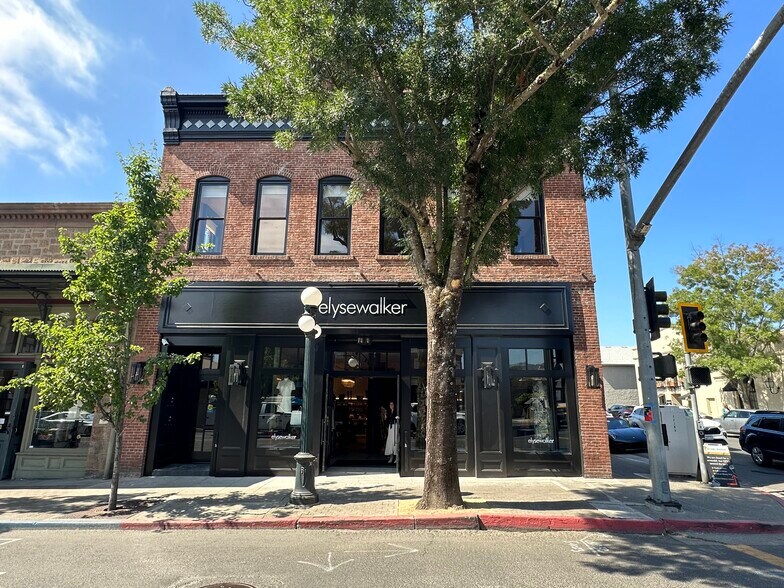 1377-1381 Main St, Saint Helena, CA à louer - Photo principale - Image 1 de 14