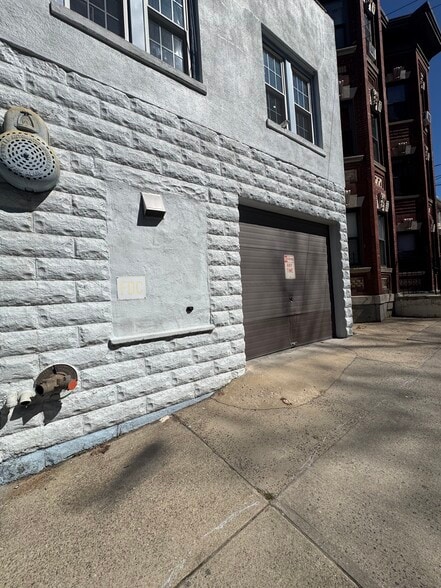 140 Valley St, Tarrytown, NY for lease - Building Photo - Image 2 of 14