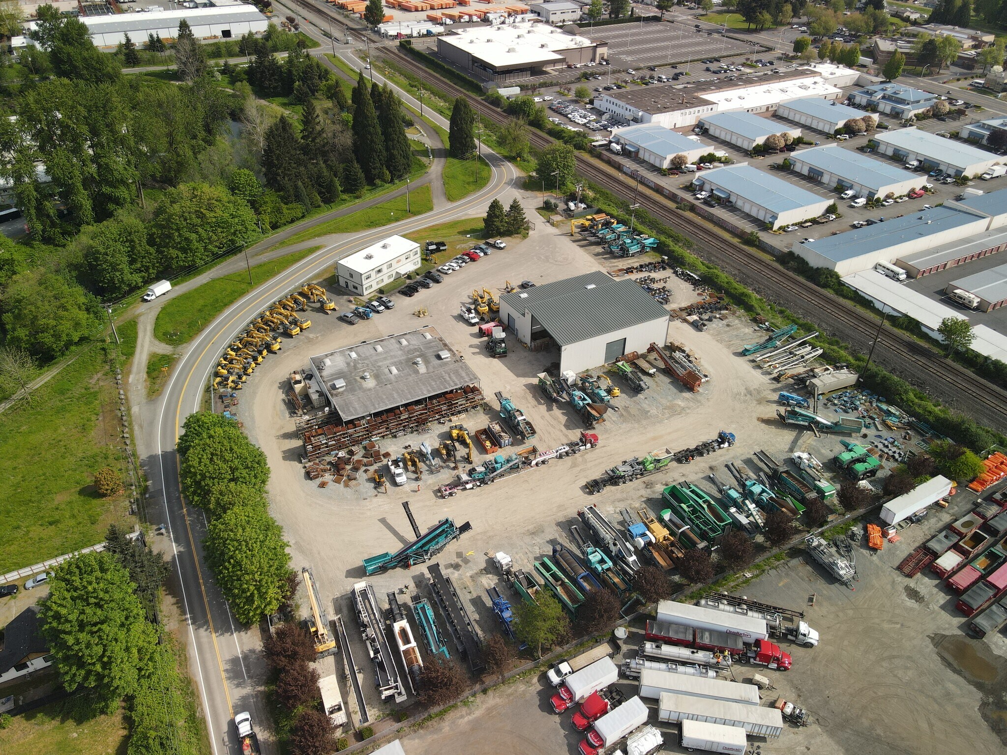 7915 S 261st St, Kent, WA for lease Primary Photo- Image 1 of 2