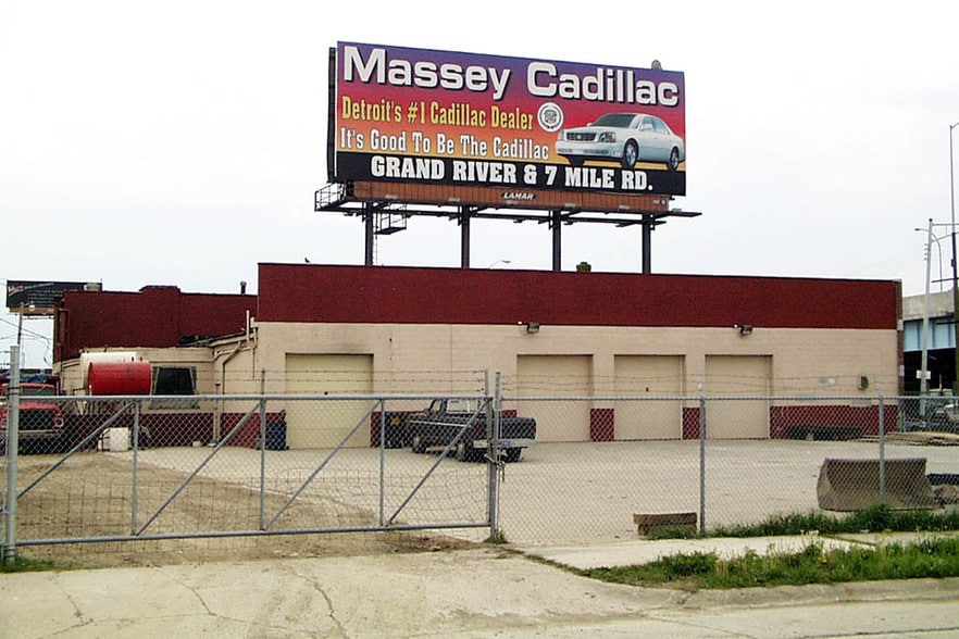 15921 W Eight Mile Rd, Detroit, MI for sale - Building Photo - Image 2 of 3