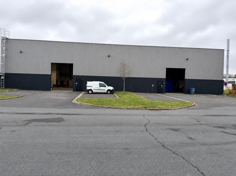 Industrial in Lille for lease - Building Photo - Image 2 of 6