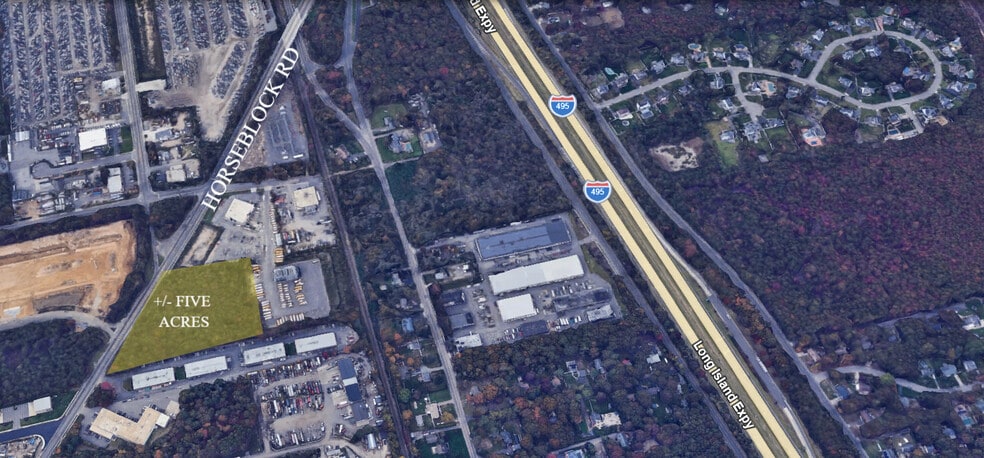 3601-3605 Horseblock Rd, Medford, NY for lease - Building Photo - Image 2 of 4