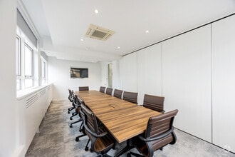 11 Hills Pl, Londres à louer Photo intérieure- Image 2 de 20