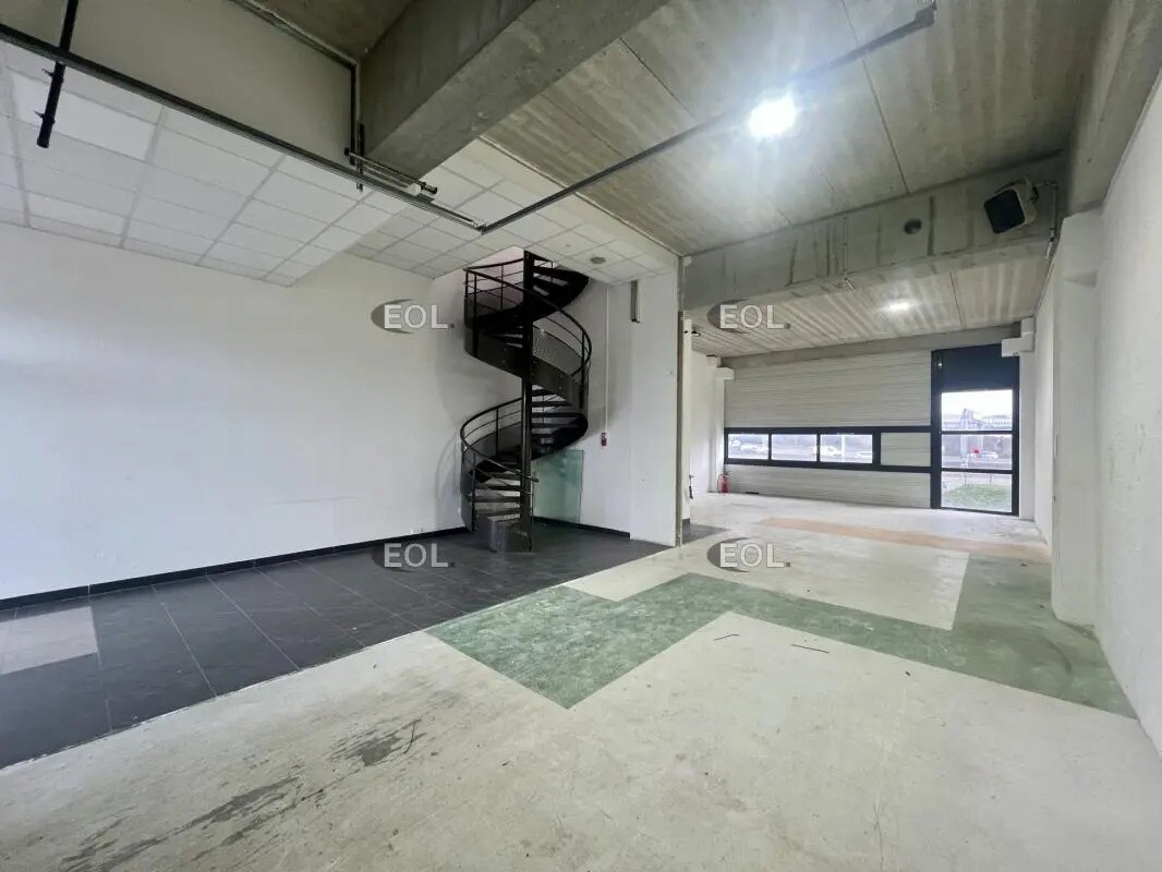 Flex in Saint-Denis for lease Interior Photo- Image 1 of 13