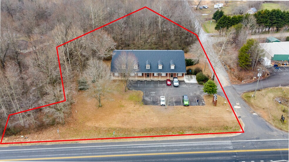 6911 Cleveland Hwy, Clermont, GA à louer - Photo du bâtiment - Image 2 de 11