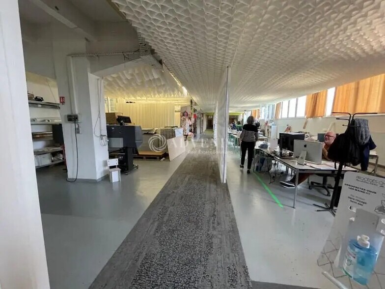 Office in Vanves for lease - Interior Photo - Image 1 of 12