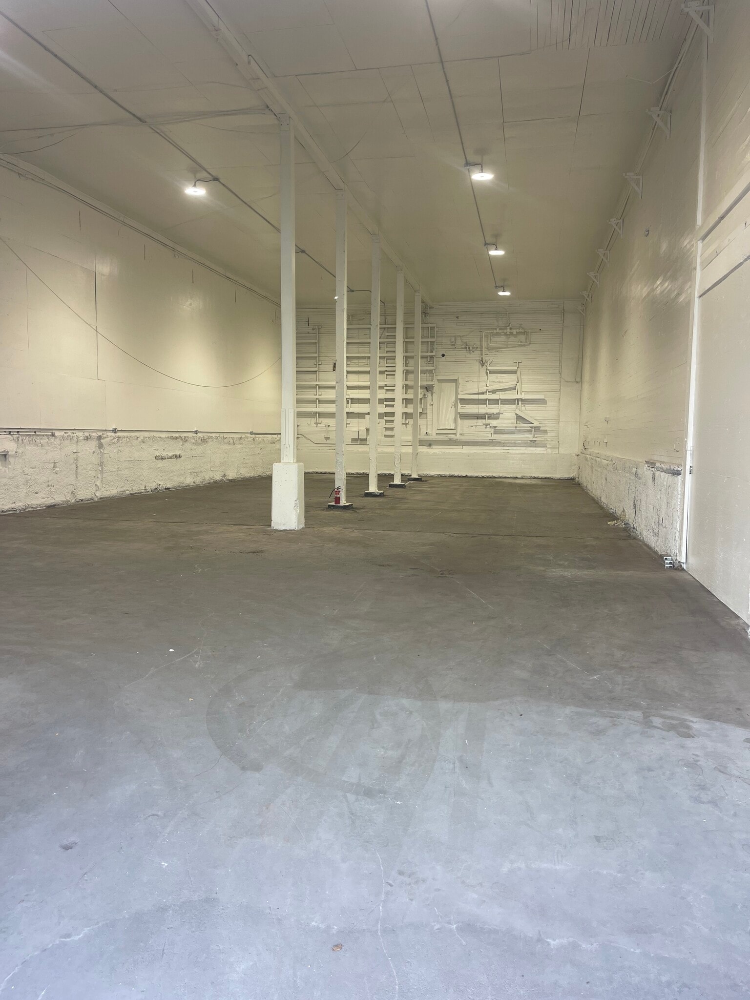 480 W Beach St, Watsonville, CA for lease Interior Photo- Image 1 of 3